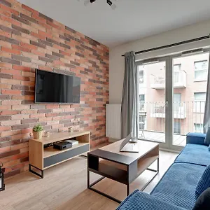 Grano - Pool, Sauna, & Parking By Downtown Apartamento